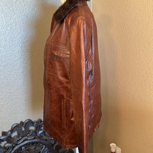 Size M brown camel cognac vegan leather bomber jacket removable faux fur collar - Picture 4 of 6